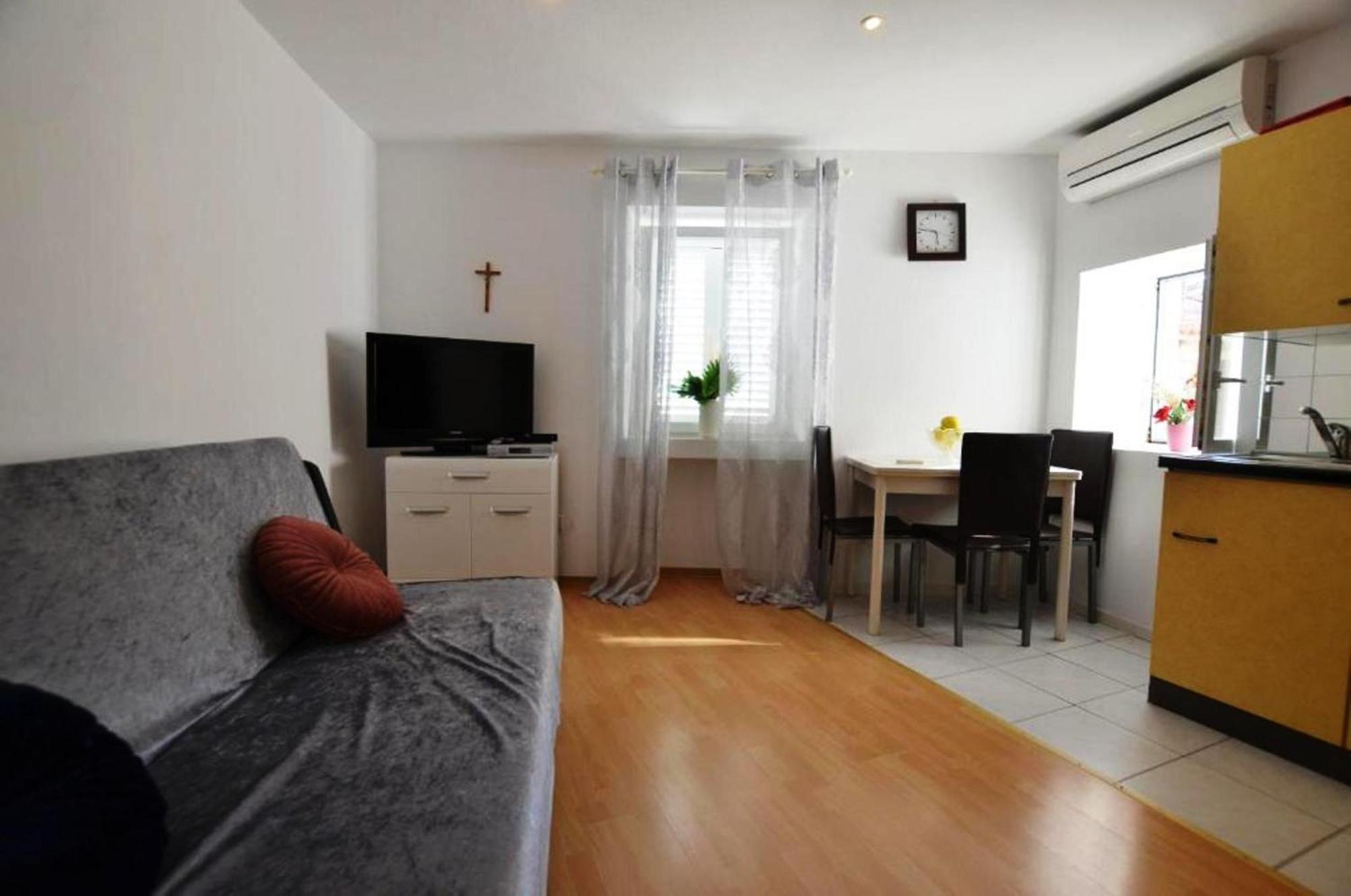 Augusta Apartment Rovinj Bagian luar foto